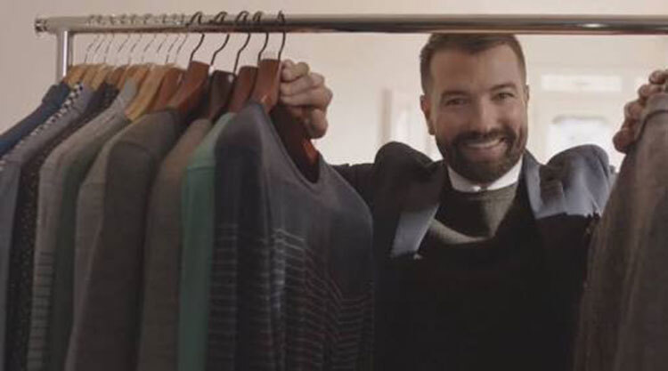 Luke Bettesworth conducting a wardrobe analysis session with a client in Auckland